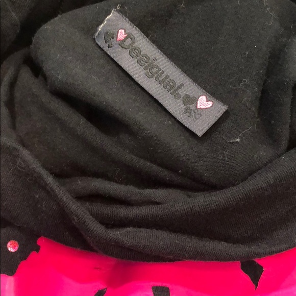 Tops - Picture 5 of 5